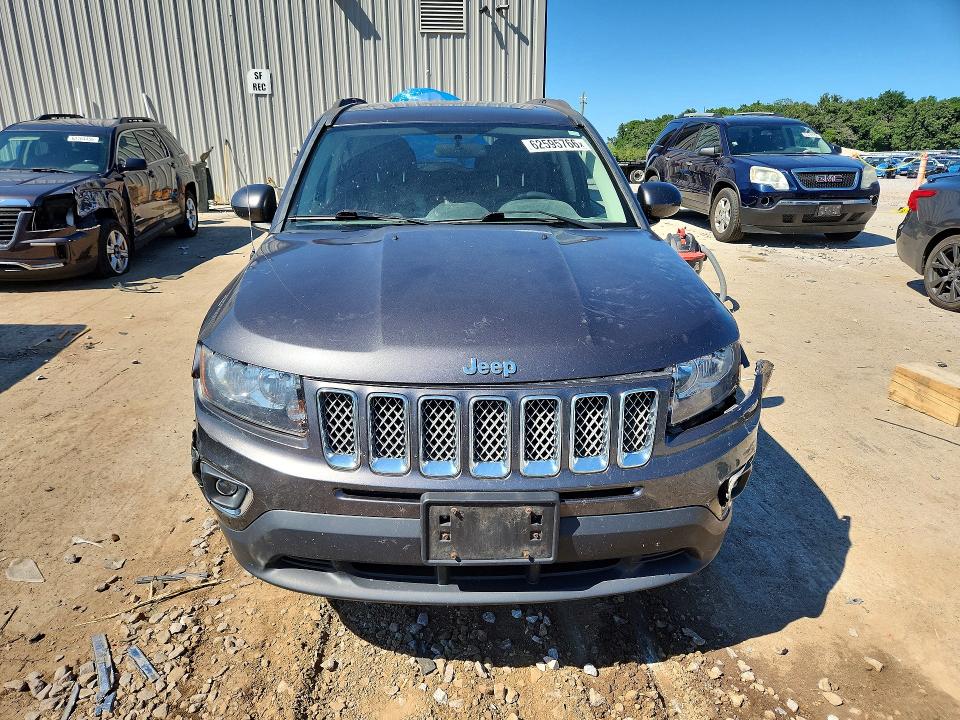 62595766 :رقم المزاد ، 1C4NJCEAXFD209849 vin ، 2015 Jeep Compass مزاد بيع