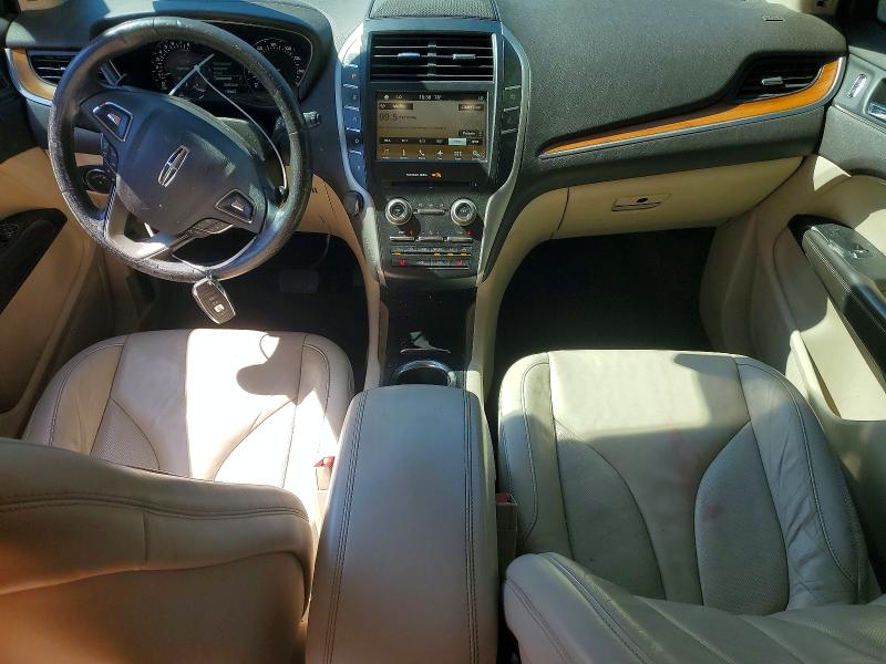 61150726 :رقم المزاد ، 5LMCJ2D90HUL57982 vin ، 2017 Lincoln Mkc مزاد بيع