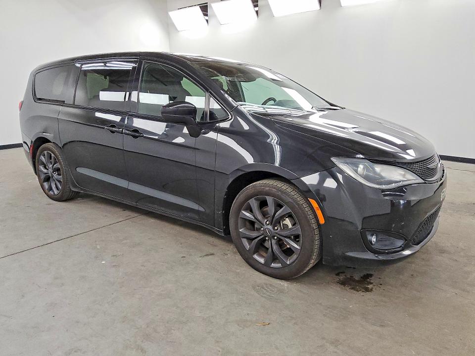 Aukcja sprzedaży 2018 Chrysler Pacifica, vin: 2C4RC1FG3JR198217, numer aukcji: 58852286