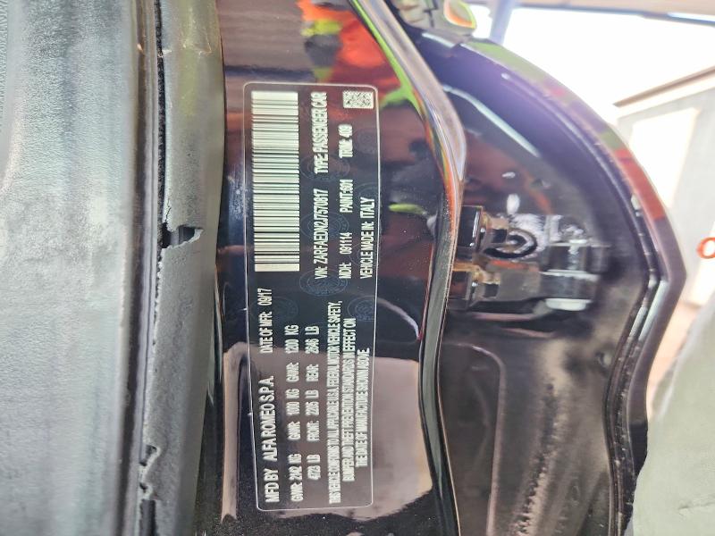 60656406 :رقم المزاد ، ZARFAEDN2J7570817 vin ، 2018 Alfa Romeo Giulia مزاد بيع