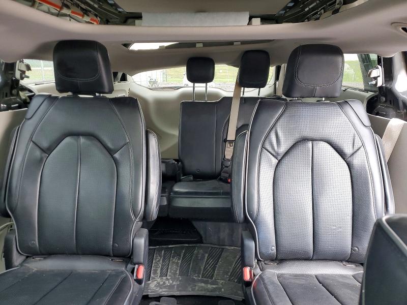 61505796 :رقم المزاد ، 2C4RC1GG0JR232953 vin ، 2018 Chrysler Pacifica مزاد بيع