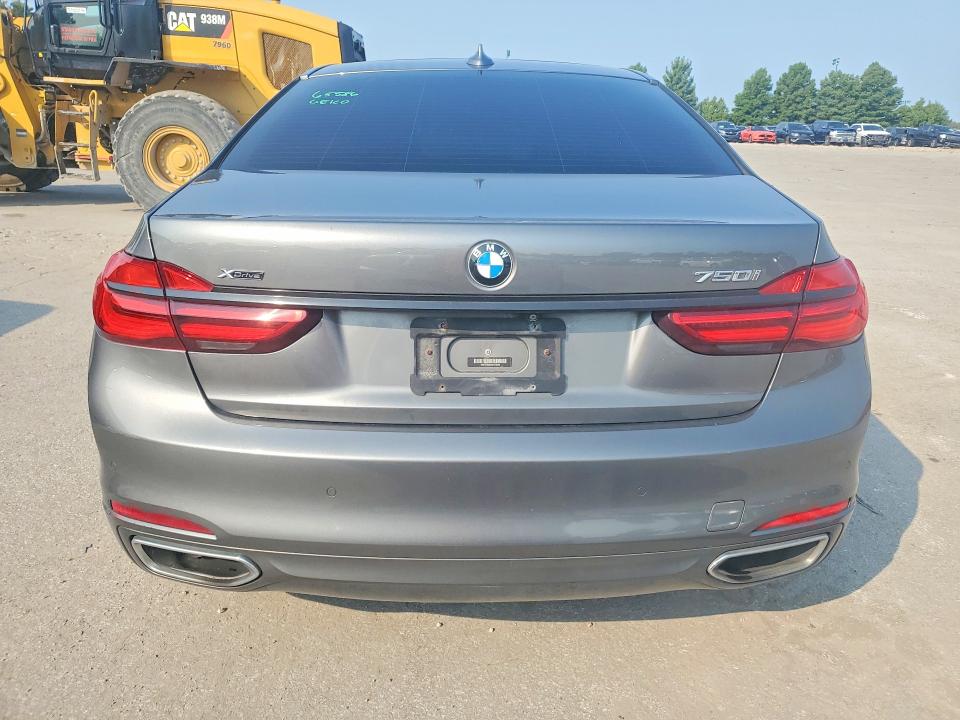 2016 Bmw 750 მანქანა იყიდება აუქციონზე, vin: WBA7F2C52GG419305, აუქციონის ნომერი: 63051096