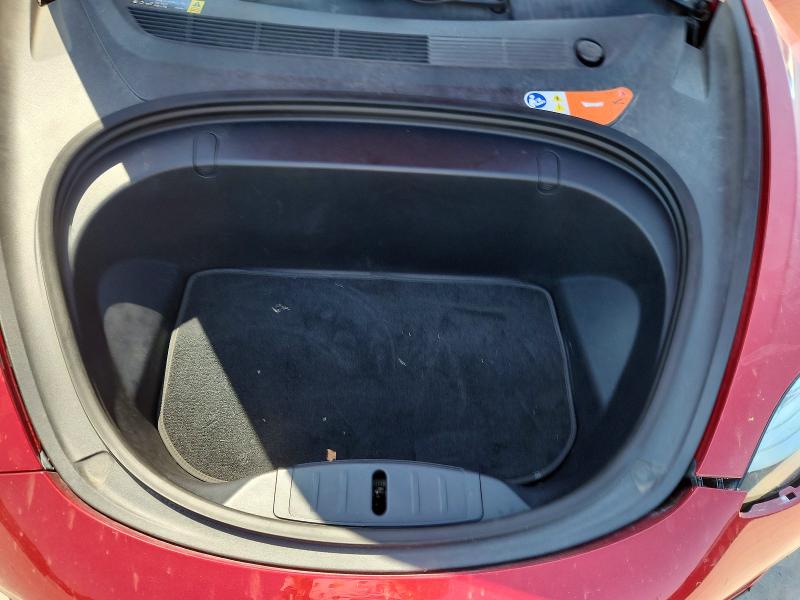 62431576 :رقم المزاد ، 5YJ3E1EA5JF015439 vin ، 2018 Tesla Model 3 مزاد بيع