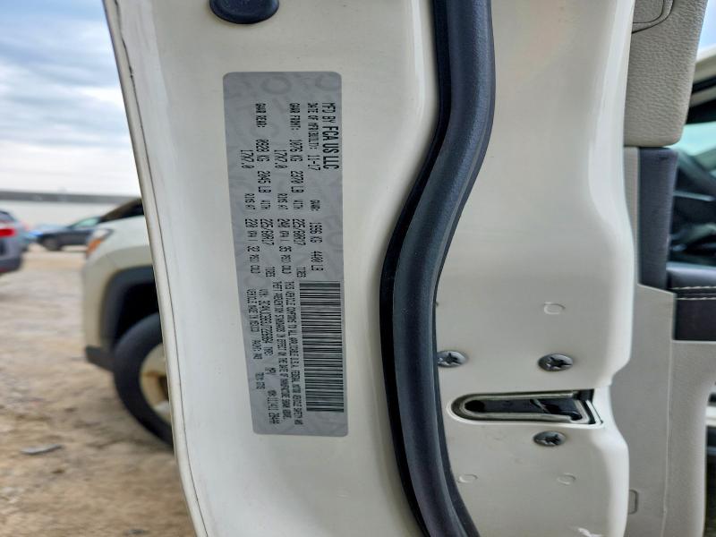 60409316 :رقم المزاد ، 3C4NJCBB3JT226864 vin ، 2018 Jeep Compass مزاد بيع