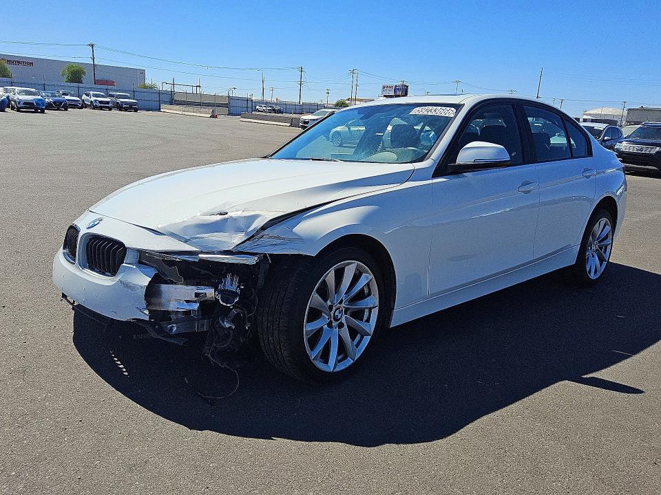 59233666 :رقم المزاد ، WBA8A3C51JA488618 vin ، 2018 Bmw 320 مزاد بيع