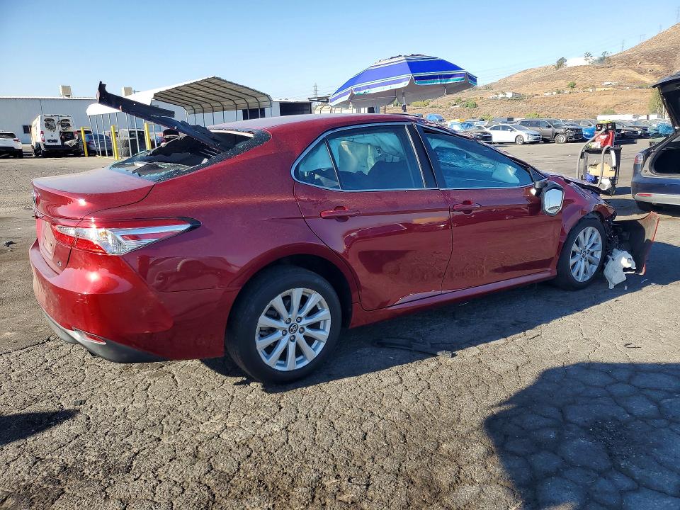 Продажа на аукционе авто 2018 Toyota Camry, vin: 4T1B11HK0JU658392, номер лота: 61045846