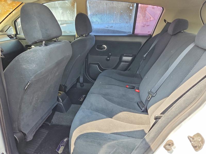 61690676 :رقم المزاد ، 3N1BC1CP2AL448102 vin ، 2010 Nissan Versa مزاد بيع