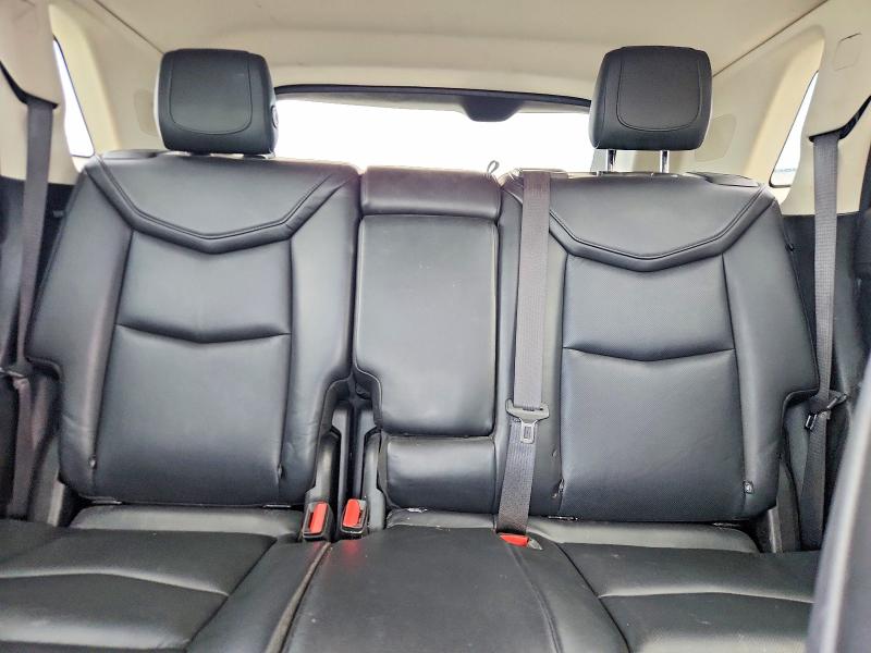61853586 :رقم المزاد ، 1GYKNFRS0JZ158766 vin ، 2018 Cadillac Xt5 مزاد بيع