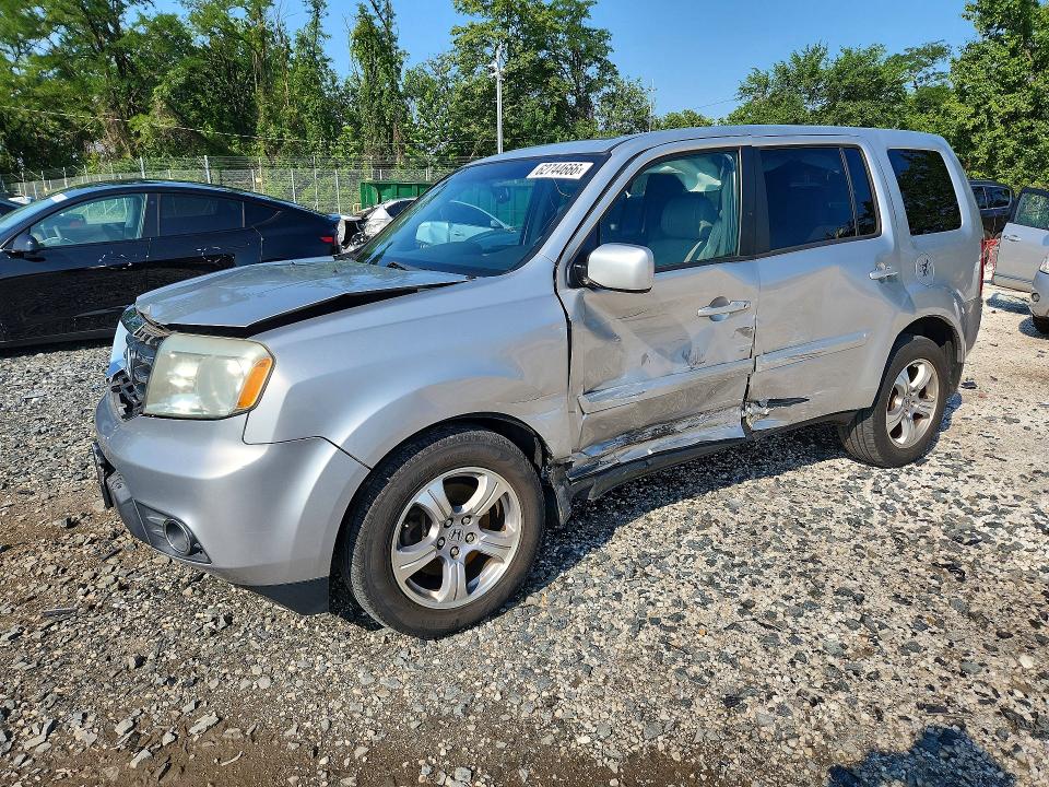 62744666 :رقم المزاد ، 5FNYF4H77DB023597 vin ، 2013 Honda Pilot مزاد بيع