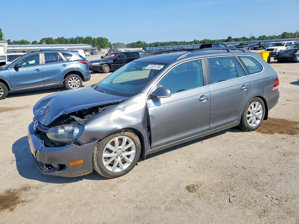 61001236 :رقم المزاد ، 3VWTL7AJ2AM660850 vin ، 2010 Volkswagen Jetta مزاد بيع