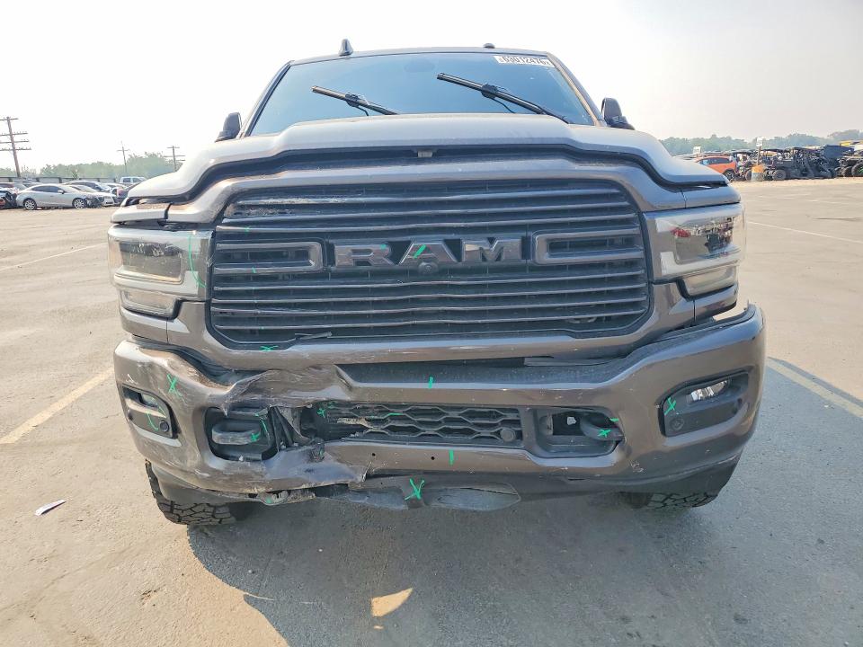 63012476 :رقم المزاد ، 3C63R3JL8NG244535 vin ، 2022 Ram 3500 مزاد بيع
