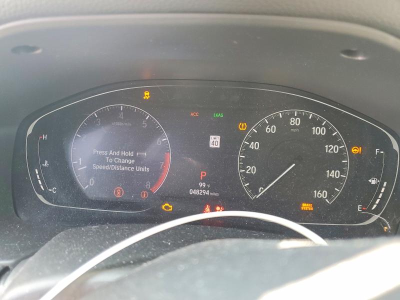 61823546 :رقم المزاد ، 1HGCV1F13JA117959 vin ، 2018 Honda Accord مزاد بيع