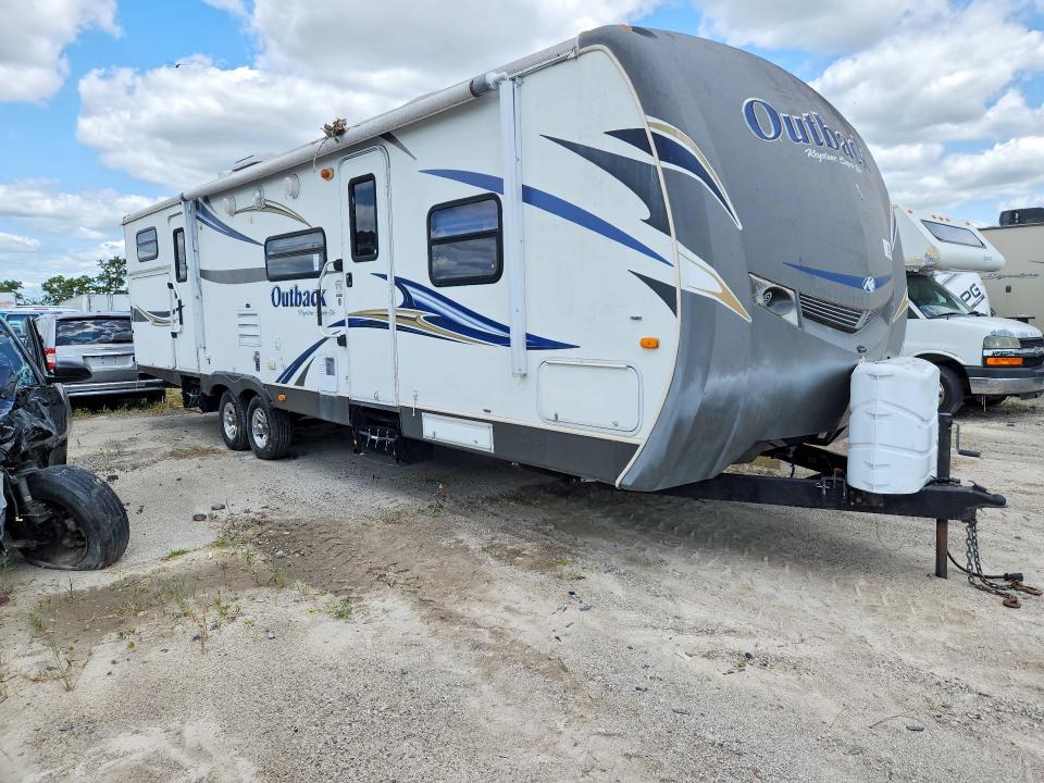 61528556 :رقم المزاد ، 4YDT31221CB453235 vin ، 2012 Keystone Outback مزاد بيع