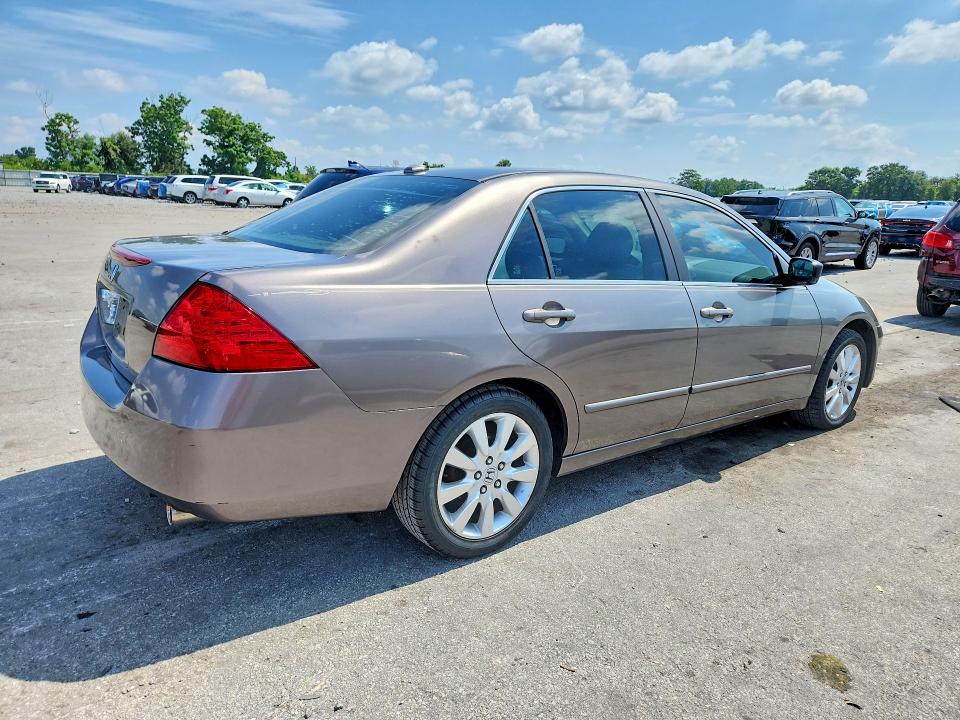 Продажа на аукционе авто 2007 Honda Accord, vin: 1HGCM66567A063276, номер лота: 61599686