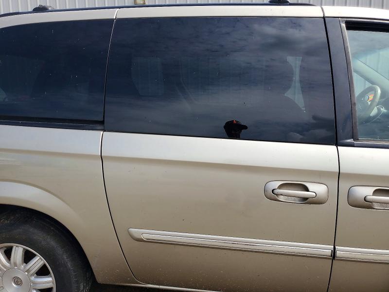 60218096 :رقم المزاد ، 2A4GP54L26R698325 vin ، 2006 Chrysler Town & Country مزاد بيع