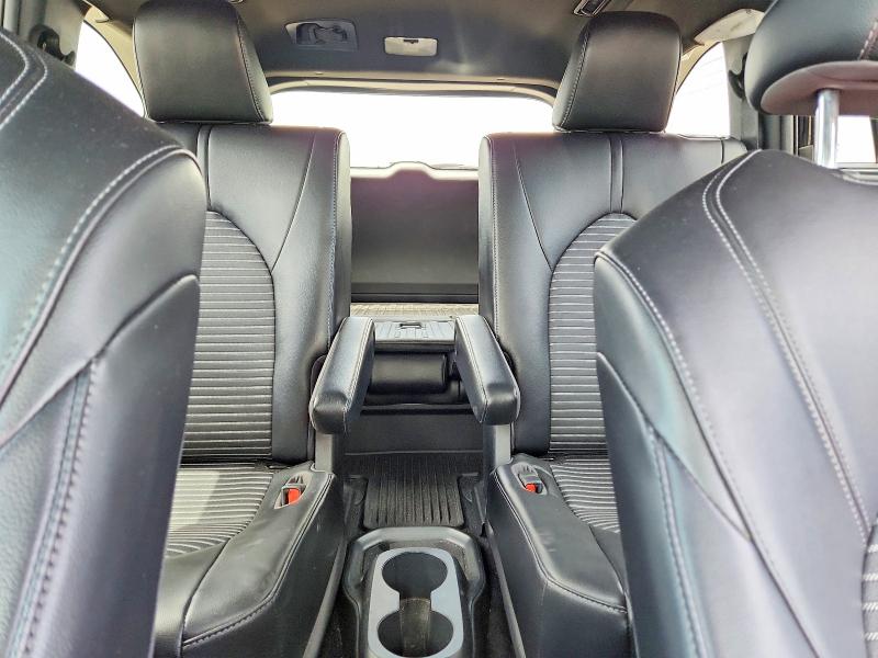 Продажа на аукционе авто 2022 Toyota Highlander, vin: 5TDLZRAH7NS109488, номер лота: 61768446