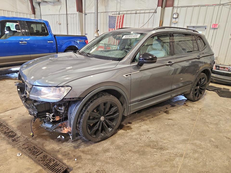 63300406 :رقم المزاد ، 3VV2B7AX7MM112693 vin ، 2021 Volkswagen Tiguan مزاد بيع