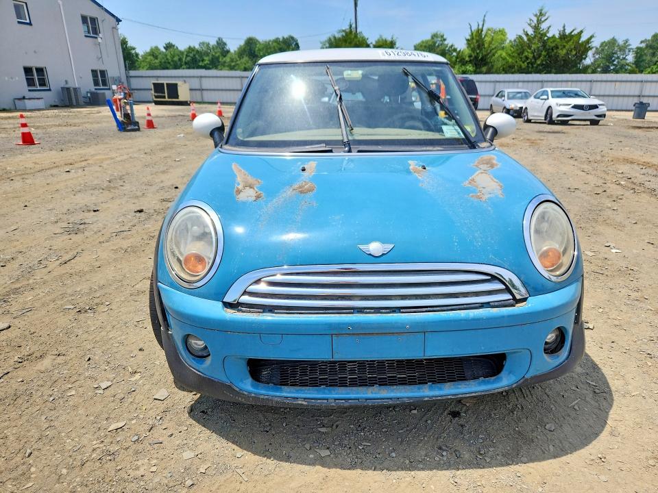 Продаж на аукціоні авто 2010 Mini Cooper, vin: WMWMF3C51ATZ22704, номер лоту: 61298476