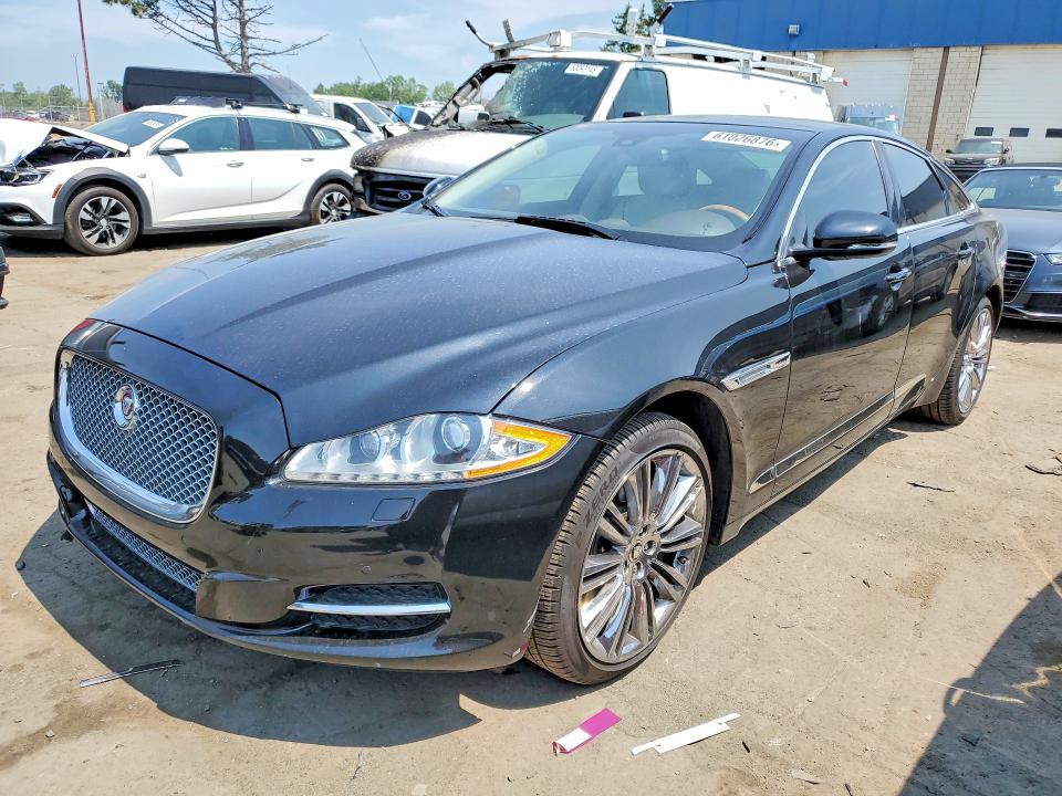 Продажа на аукционе авто 2015 Jaguar Xj, vin: SAJWJ1CD5F8V74908, номер лота: 61026876