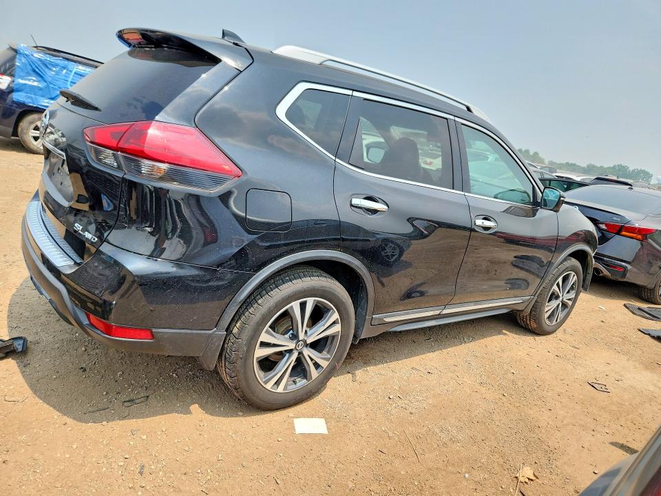 61003166 :رقم المزاد ، 5N1AT2MV1HC754964 vin ، 2017 Nissan Rogue مزاد بيع