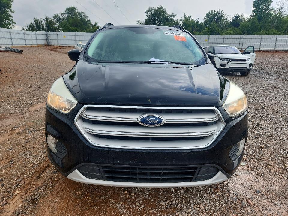 2018 Ford Escape მანქანა იყიდება აუქციონზე, vin: 1FMCU0GD9JUA12325, აუქციონის ნომერი: 61591856