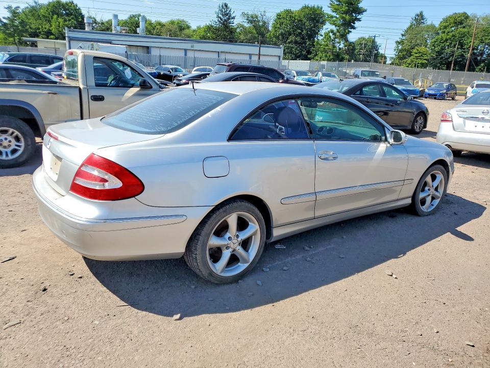 61785906 :رقم المزاد ، WDBTJ65J24F083768 vin ، 2004 Mercedes-benz Clk مزاد بيع