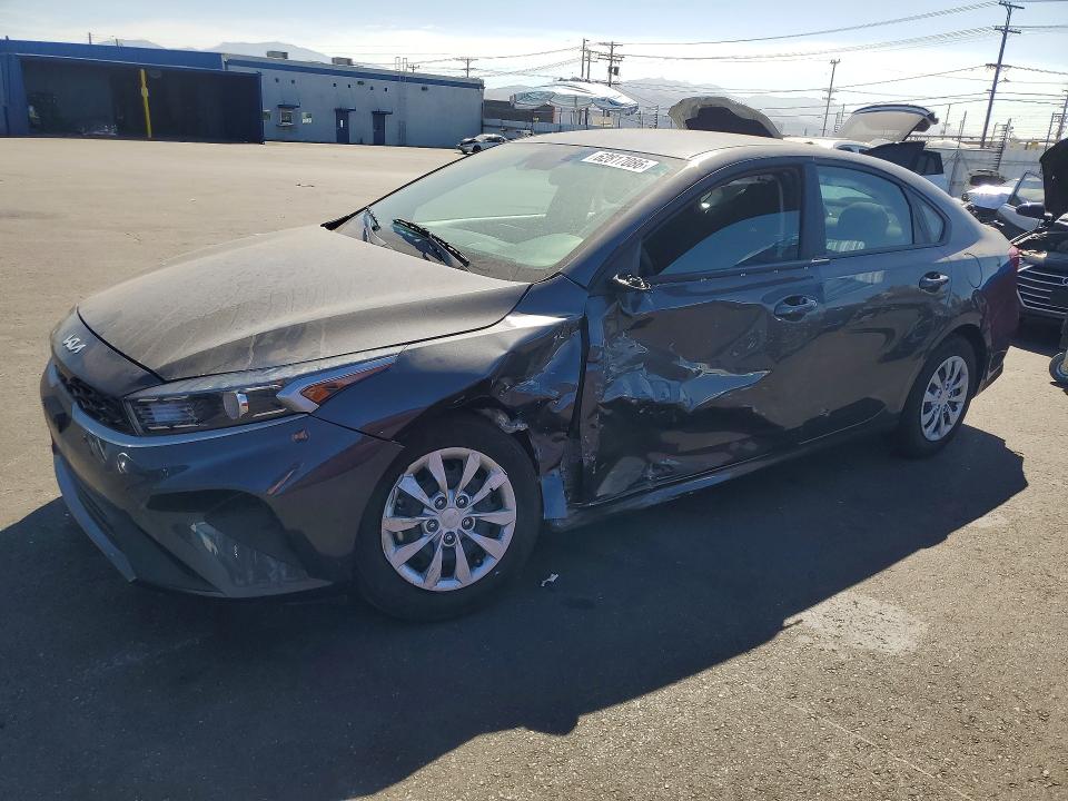 62817086 :رقم المزاد ، 3KPF24AD6PE588873 vin ، 2023 Kia Forte مزاد بيع