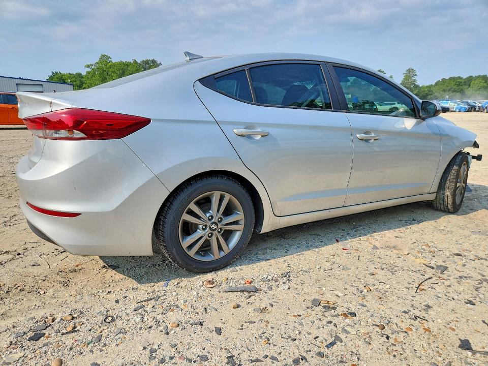 Продажа на аукционе авто 2017 Hyundai Elantra, vin: 5NPD84LFXHH120064, номер лота: 62537076