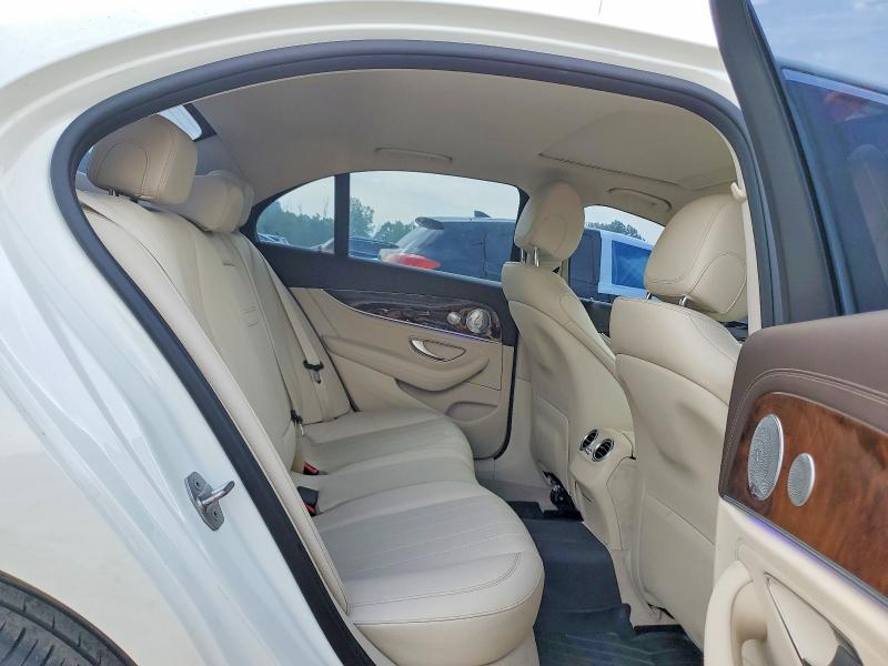 61016056 :رقم المزاد ، WDDZF4KB2HA171890 vin ، 2017 Mercedes-benz E مزاد بيع