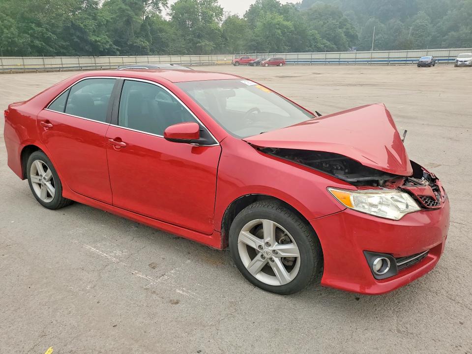 61285766 :رقم المزاد ، 4T1BF1FK7EU861189 vin ، 2014 Toyota Camry مزاد بيع