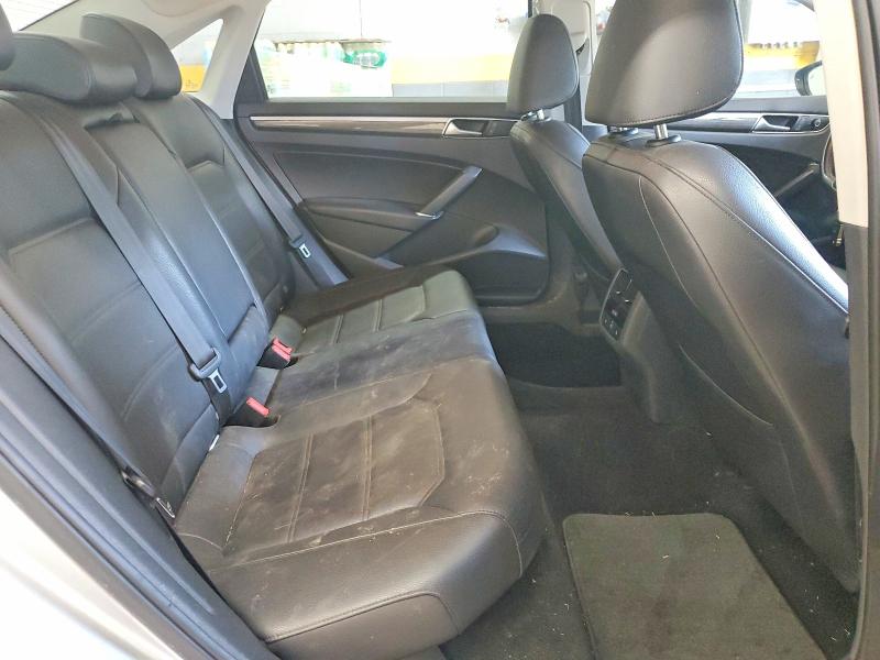 60033576 :رقم المزاد ، 1VWBT7A38GC054234 vin ، 2016 Volkswagen Passat مزاد بيع