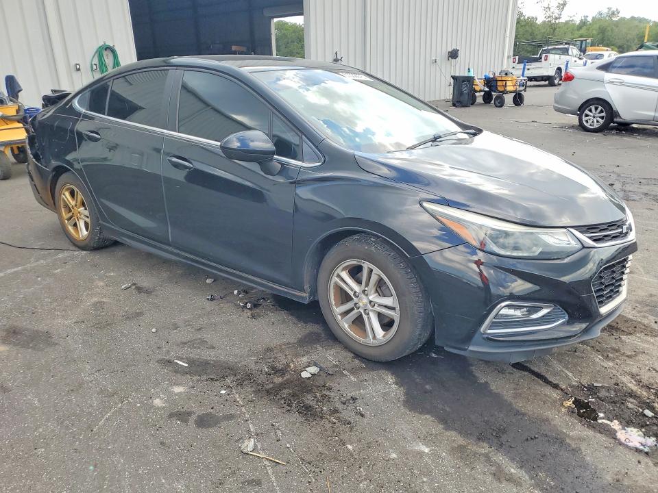 Продаж на аукціоні авто 2018 Chevrolet Cruze, vin: 1G1BE5SM7J7130186, номер лоту: 61332976
