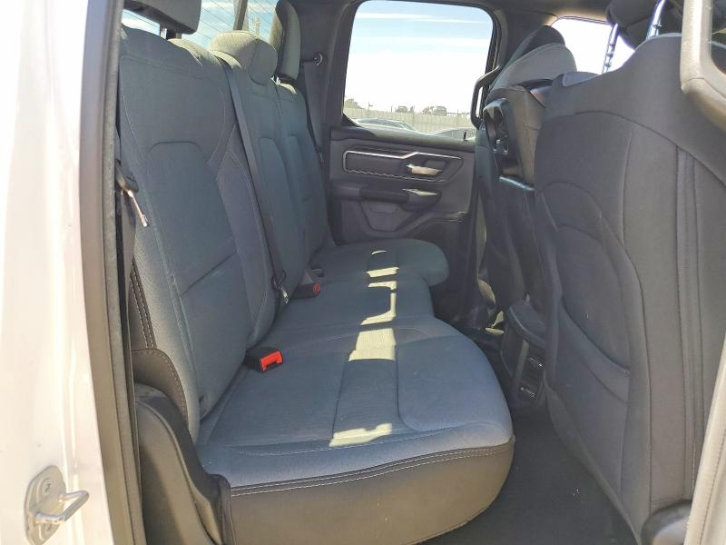 59689346 :رقم المزاد ، 1C6RREBT5NN415608 vin ، 2022 Ram 1500 مزاد بيع