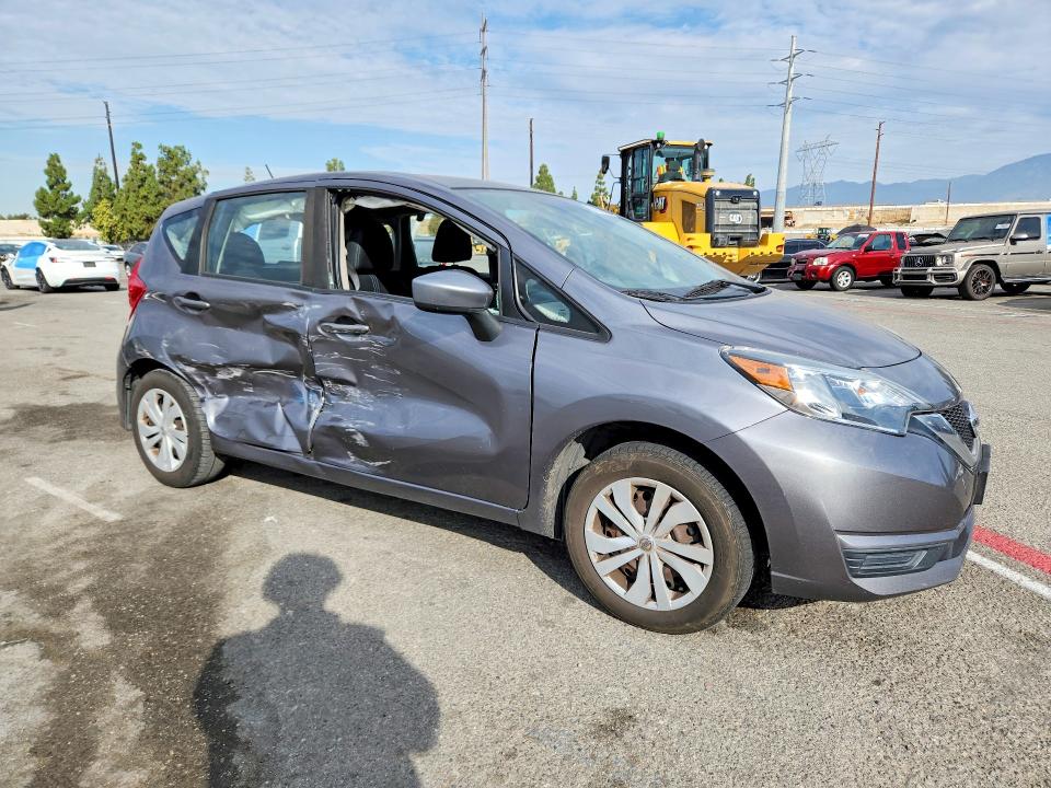 2017 Nissan Versa Note მანქანა იყიდება აუქციონზე, vin: 3N1CE2CP8HL365336, აუქციონის ნომერი: 61805806