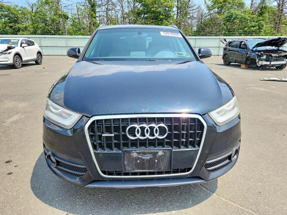 2015 Audi Q3 მანქანა იყიდება აუქციონზე, vin: WA1GFCFS1FR013300, აუქციონის ნომერი: 62810926