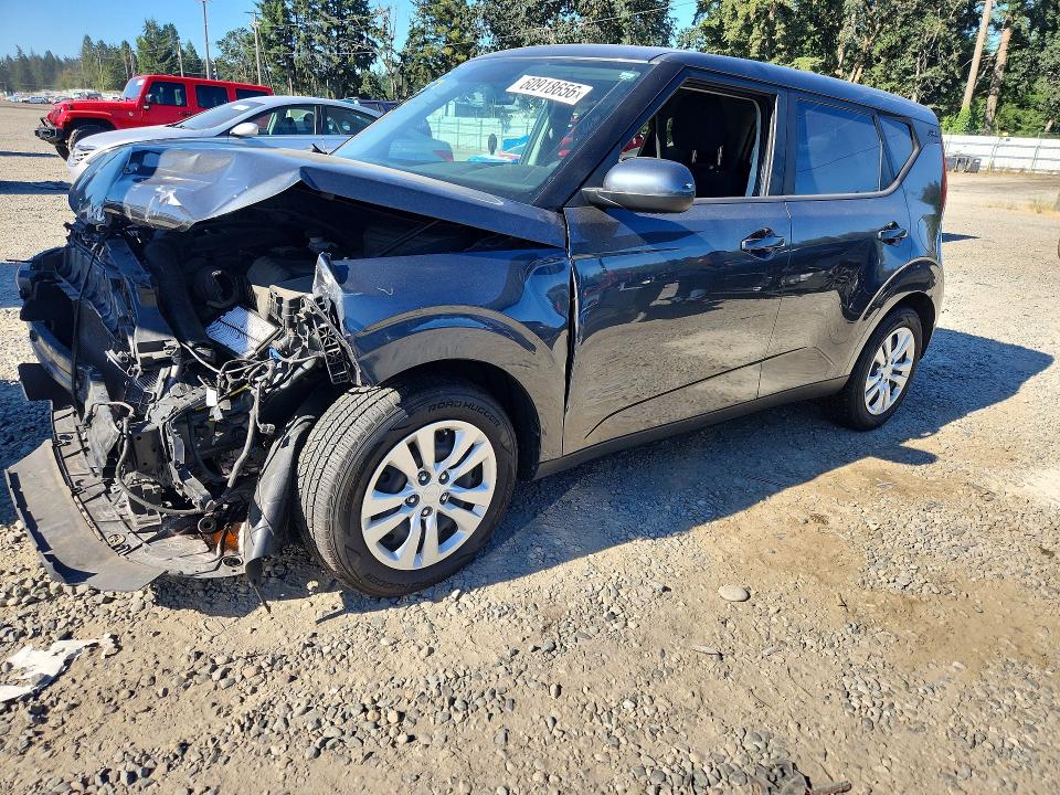 60918656 :رقم المزاد ، KNDJ23AUXN7823194 vin ، 2022 Kia Soul مزاد بيع
