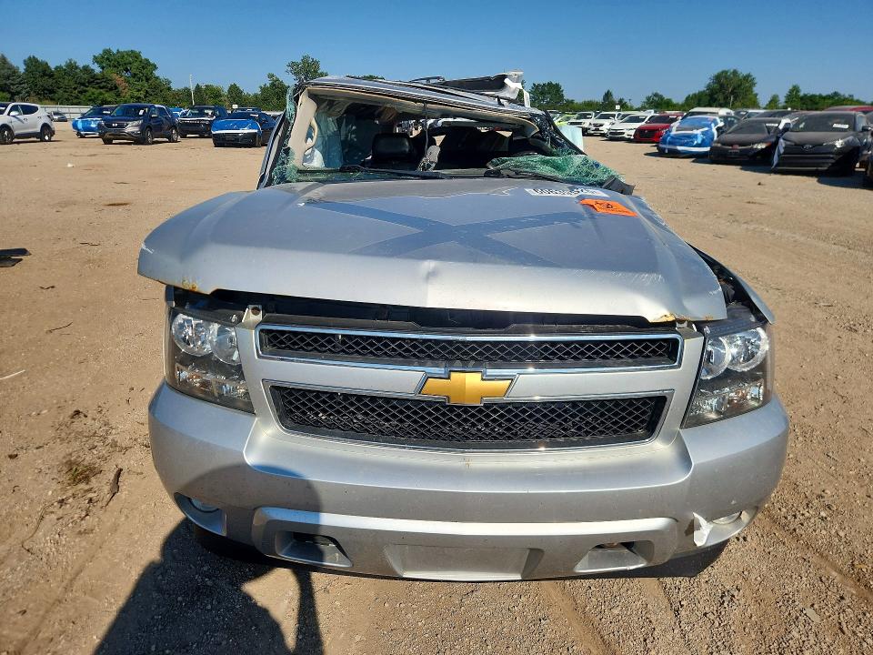 Продажа на аукционе авто 2013 Chevrolet Suburban, vin: 1GNSKJE74DR231846, номер лота: 60639526