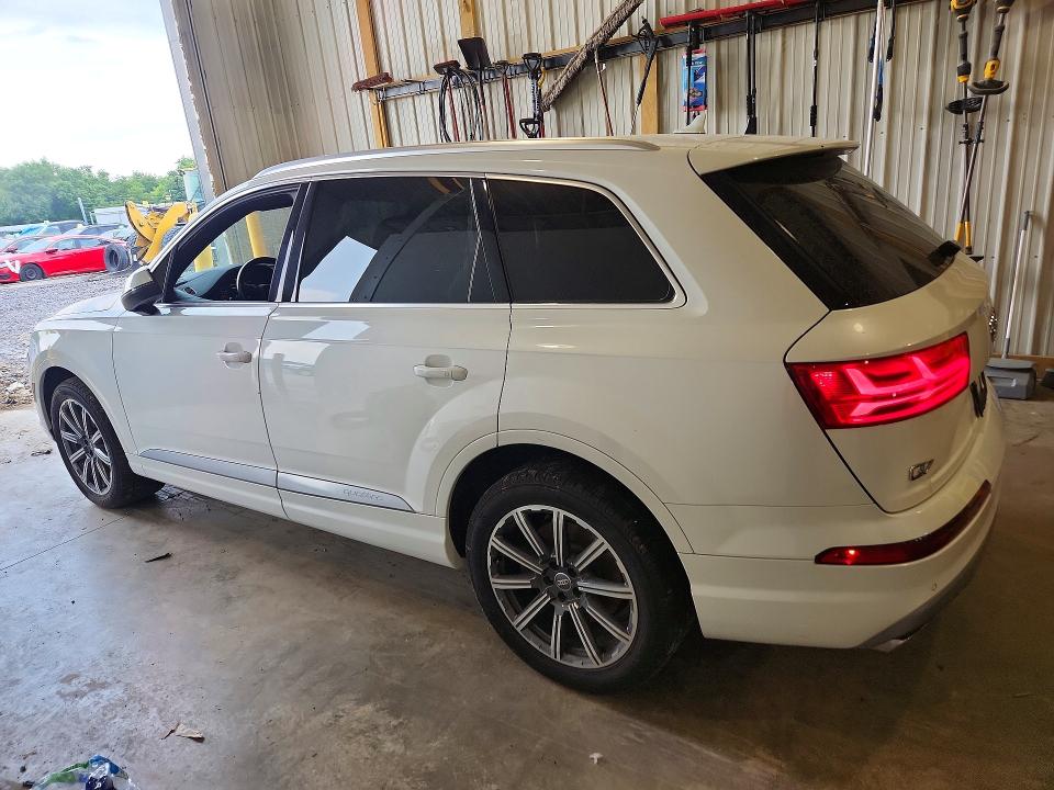 61342456 :رقم المزاد ، WA1VAAF7XHD006707 vin ، 2017 Audi Q7 مزاد بيع