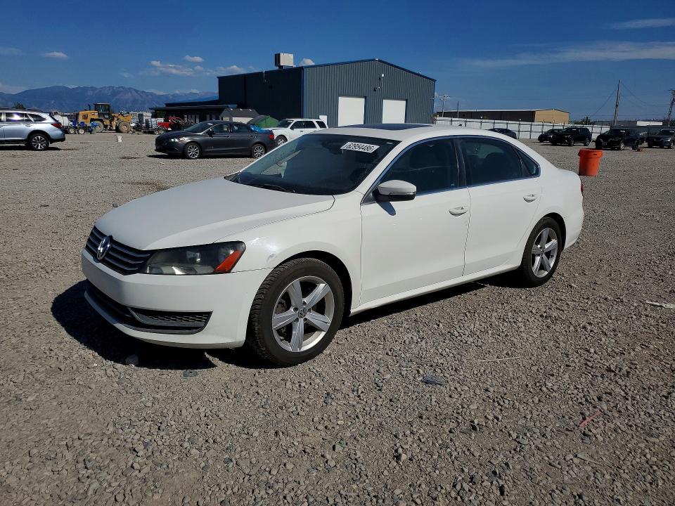 2013 Volkswagen Passat მანქანა იყიდება აუქციონზე, vin: 1VWBP7A34DC124442, აუქციონის ნომერი: 62954486