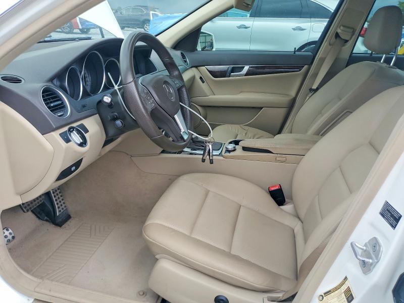 2013 Mercedes-benz C მანქანა იყიდება აუქციონზე, vin: WDDGF4HB4DR299235, აუქციონის ნომერი: 63099536