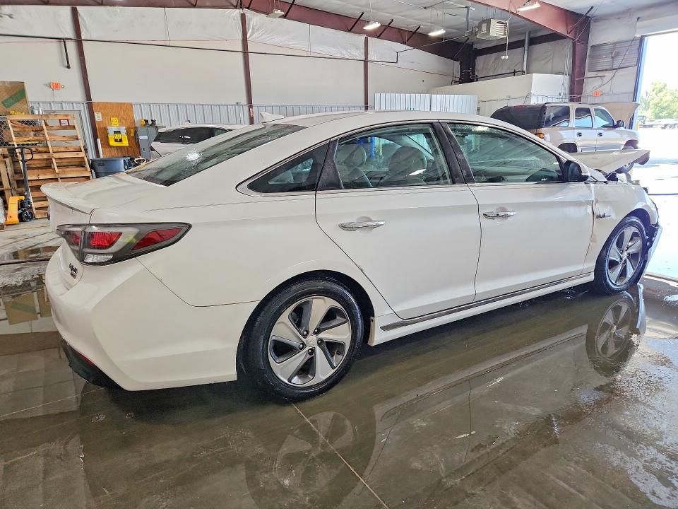 2016 Hyundai Sonata Hybrid მანქანა იყიდება აუქციონზე, vin: KMHE34L13GA019067, აუქციონის ნომერი: 62210066