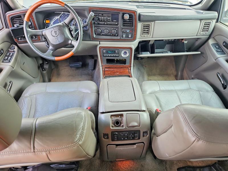 Продажа на аукционе авто 2002 Cadillac Escalade, vin: 1GYEK63N32R144113, номер лота: 61005486