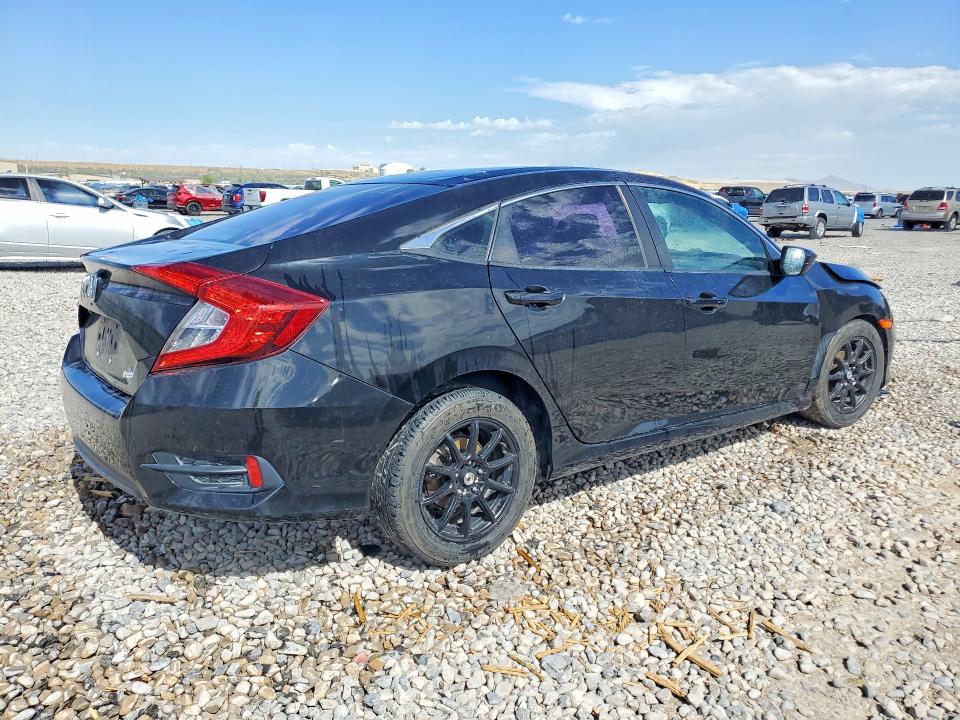 60307256 :رقم المزاد ، 2HGFC2F52JH521607 vin ، 2018 Honda Civic مزاد بيع