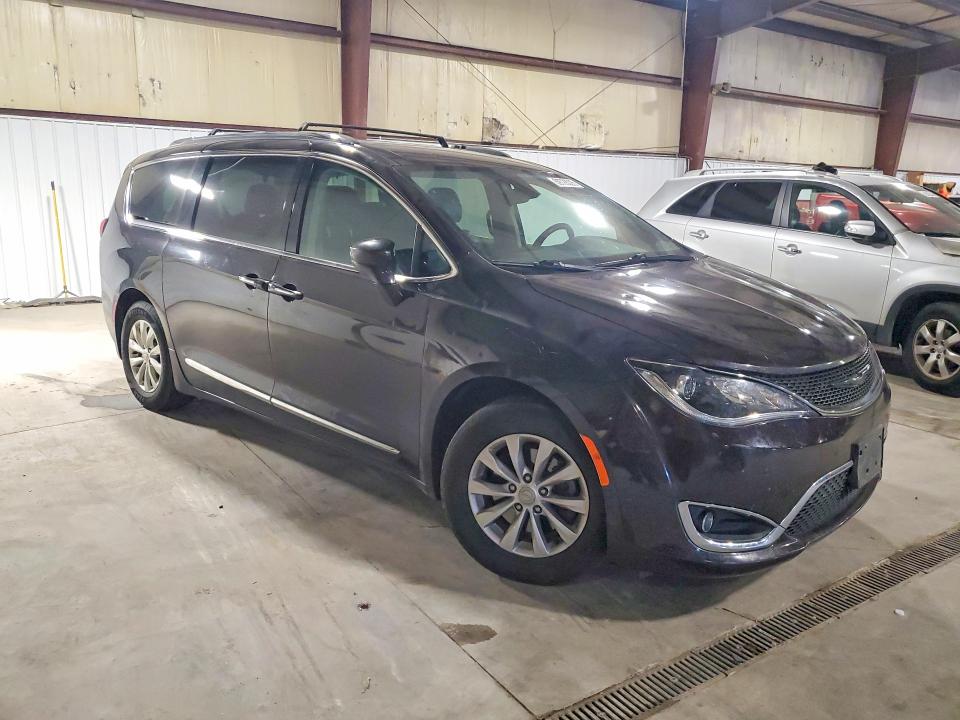 Продажа на аукционе авто 2018 Chrysler Pacifica, vin: 2C4RC1BG5JR101945, номер лота: 59728026