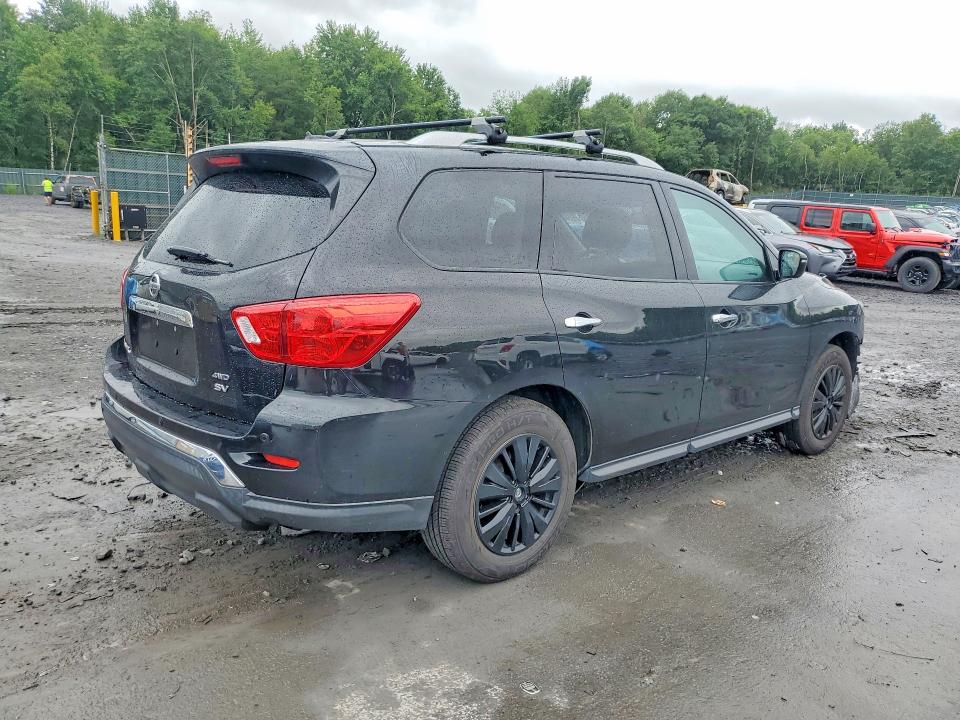 59653306 :رقم المزاد ، 5N1DR2MM9HC623896 vin ، 2017 Nissan Pathfinder مزاد بيع