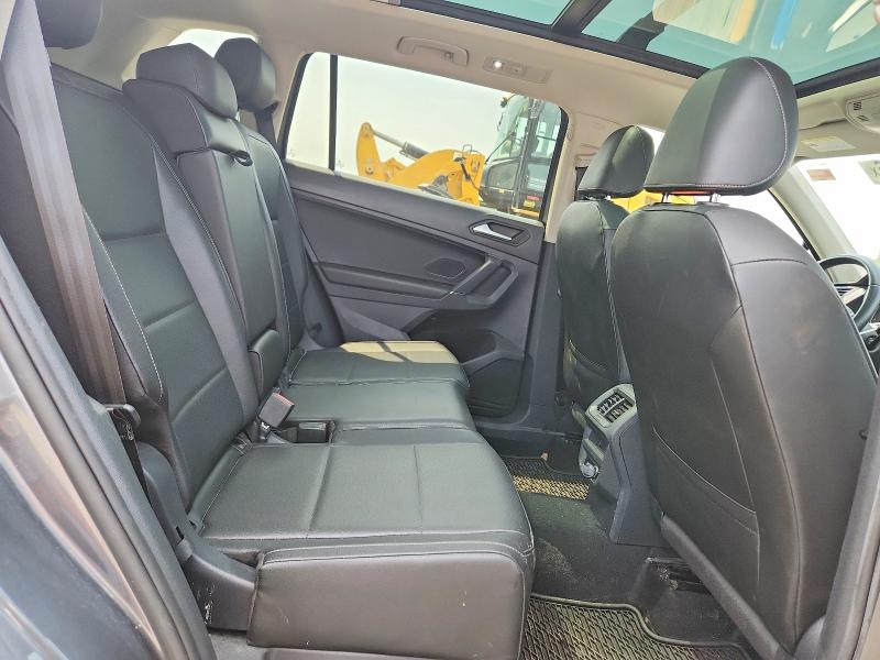 61228116 :رقم المزاد ، 3VV2B7AX5LM121360 vin ، 2020 Volkswagen Tiguan مزاد بيع