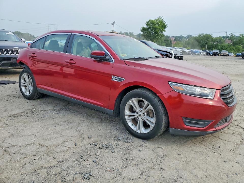 62440166 :رقم المزاد ، 1FAHP2H84FG182327 vin ، 2015 Ford Taurus مزاد بيع