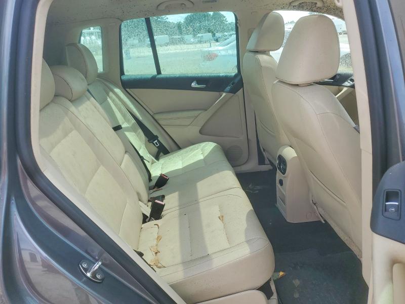 60824606 :رقم المزاد ، WVGAV7AX0CW003956 vin ، 2012 Volkswagen Tiguan مزاد بيع