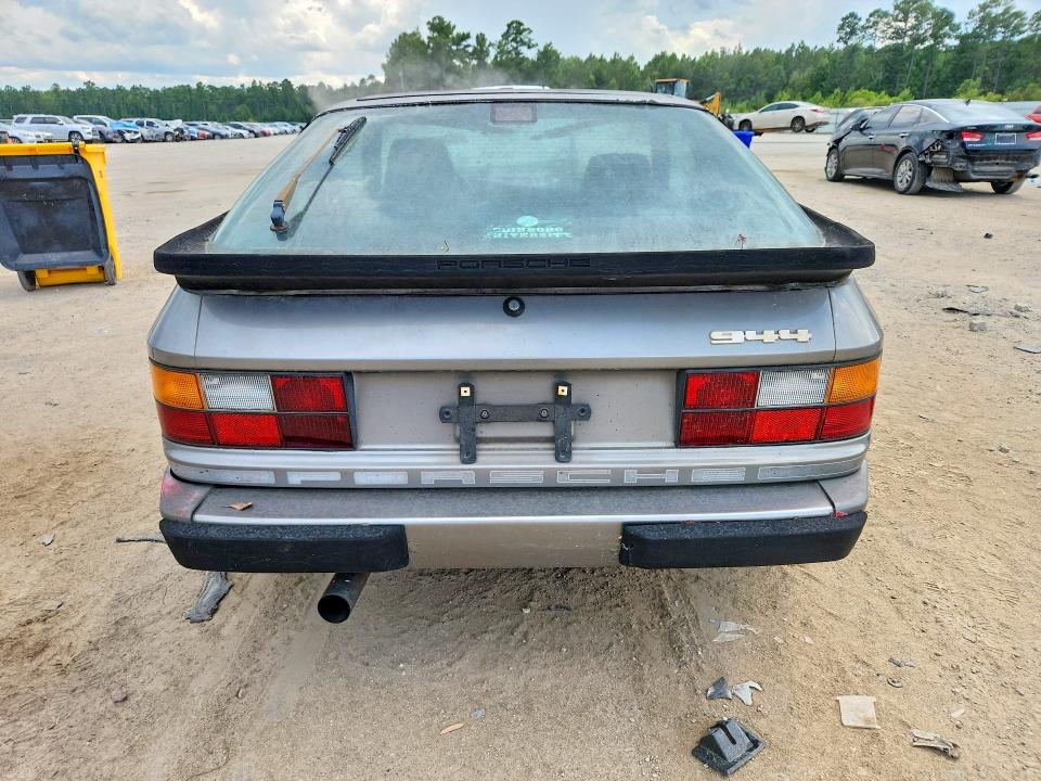 60807946 :رقم المزاد ، WP0AA0948FN453947 vin ، 1985 Porsche 944 مزاد بيع