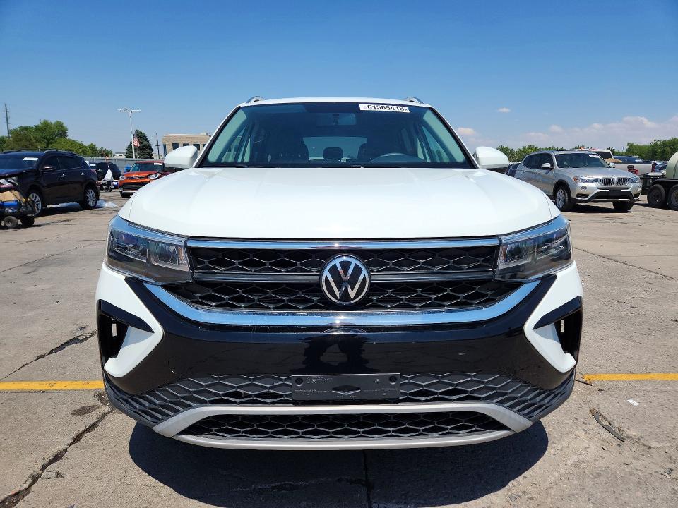 Продаж на аукціоні авто 2022 Volkswagen Taos, vin: 3VVWX7B22NM081344, номер лоту: 61565416